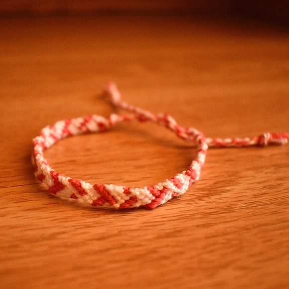 Handmade Jewelry - 10/$25 Coral Snow Woven Bracelet